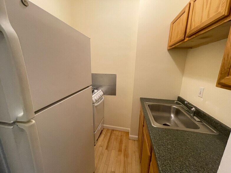 Building Photo - 1318 Commonwealth Ave