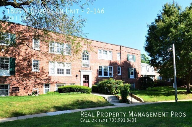 Building Photo - 1809 Queens Ln