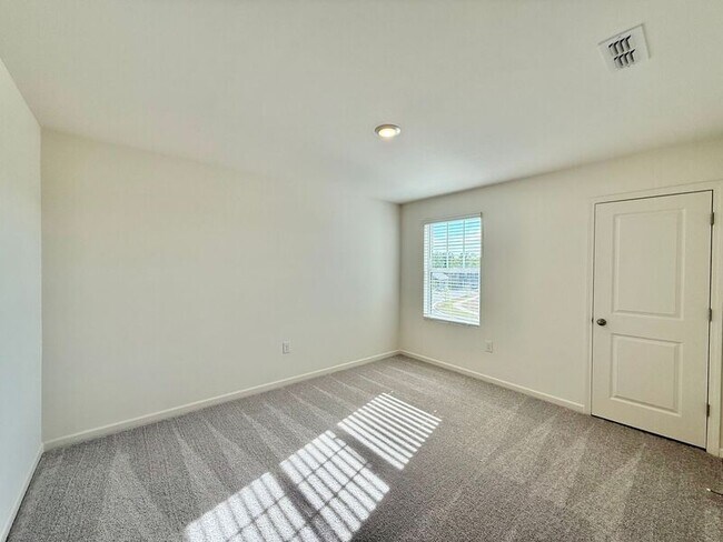 Building Photo - 199 Bedstone Wy