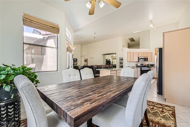 Building Photo - 7515 Splashing Rock Dr