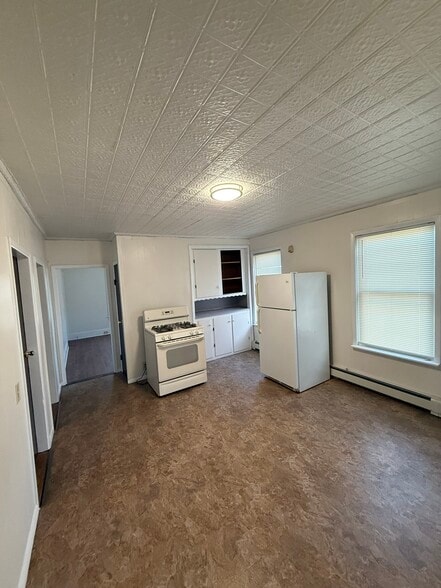 Dining Room - 102 Francis Ave