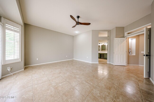 Building Photo - 13507 W Sky Hawk Dr