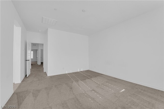 Building Photo - 600 N Carriage Hill Dr