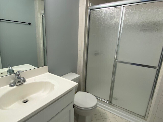 Building Photo - 4700 Walden Pond Dr