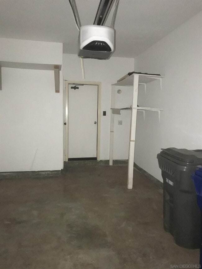 Building Photo - 7265 Calabria Ct
