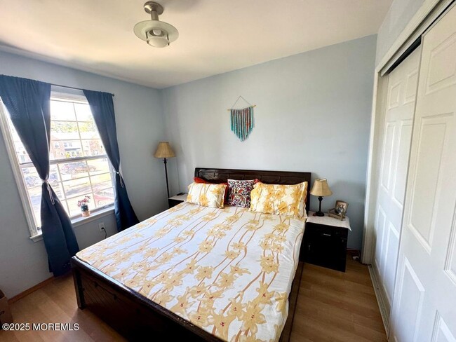 Building Photo - 65 Culford Pl