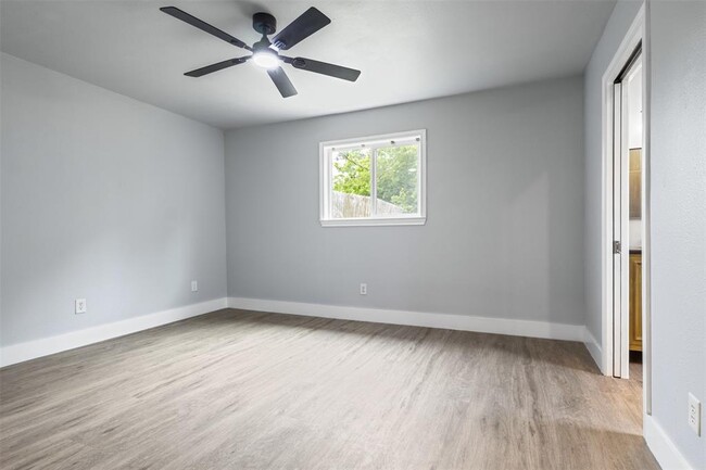 Building Photo - 2207 Mykawa Rd