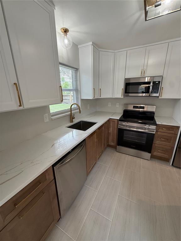 Building Photo - 3135 Alta Vista St