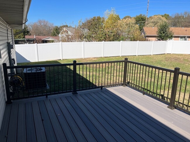 Building Photo - Three Bedroom 2 Bath Home in Bethalto with...