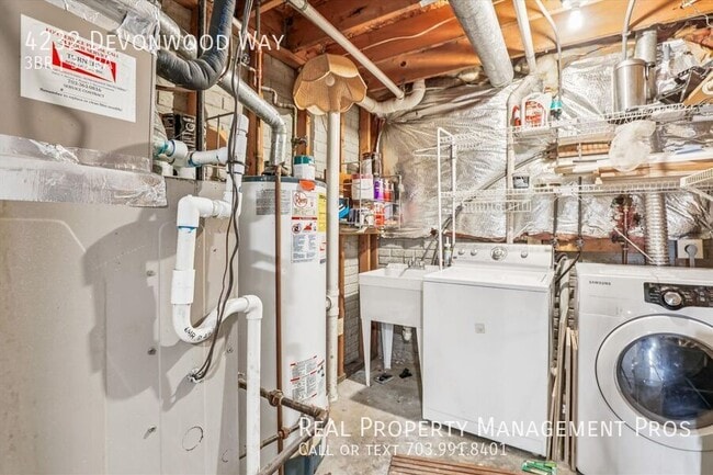 Building Photo - 4232 Devonwood Way