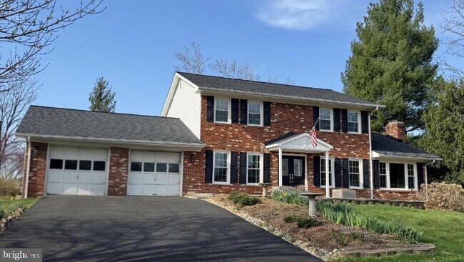 Building Photo - 6521 Lancaster Dr