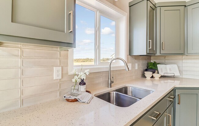 Building Photo - 3 Bed 2 Bath Single Family Home