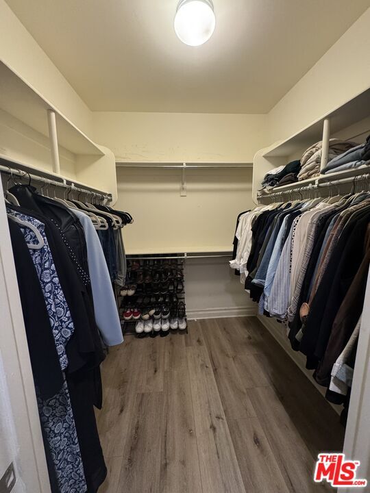 Building Photo - 15206 Burbank Blvd