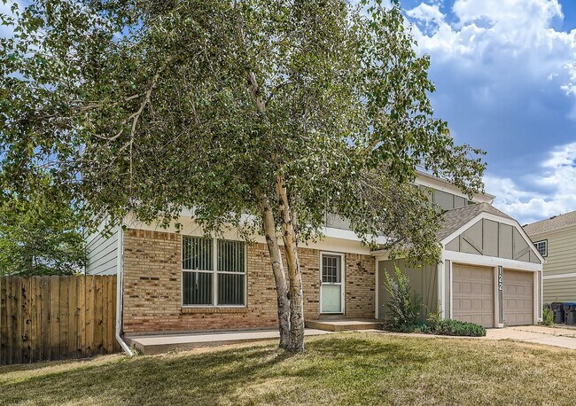 Primary Photo - 122 Crawford Cir
