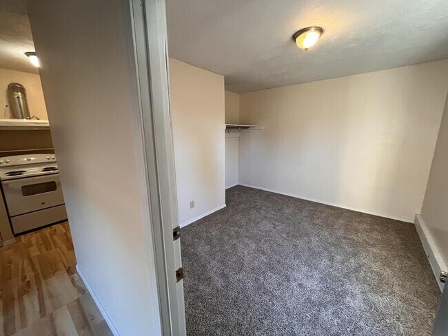 Building Photo - 475 Buckboard Ct SE