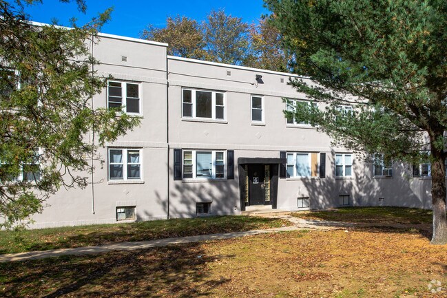 Building Photo - Westwood Court Apartments