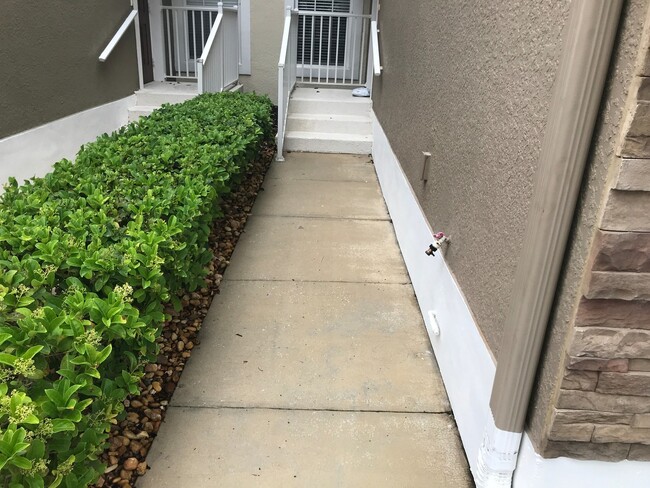 Building Photo - 5022 Maxon Terrace