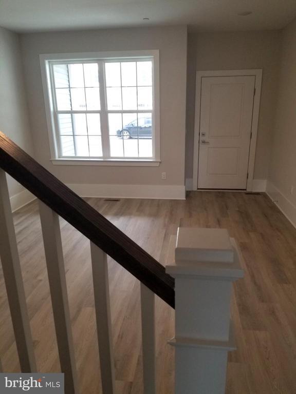 Building Photo - 4403 Thompson Dr