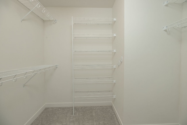 Building Photo - 3715 Fernwood Ln SW