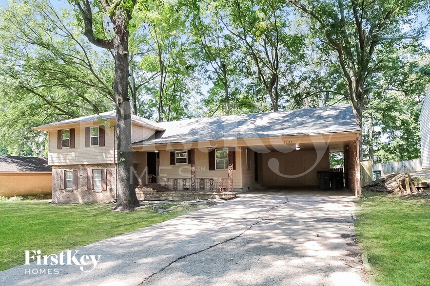 Building Photo - 3233 Earl Dr