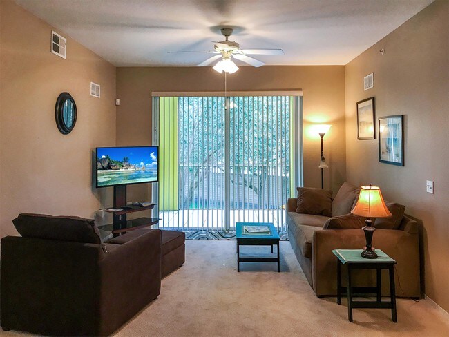 Building Photo - 9005 Colby Dr