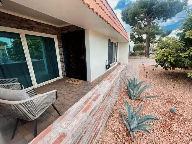 Building Photo - 153 Bahia Ln E