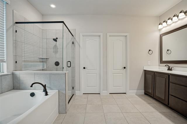 Building Photo - 812 Woodview Ct