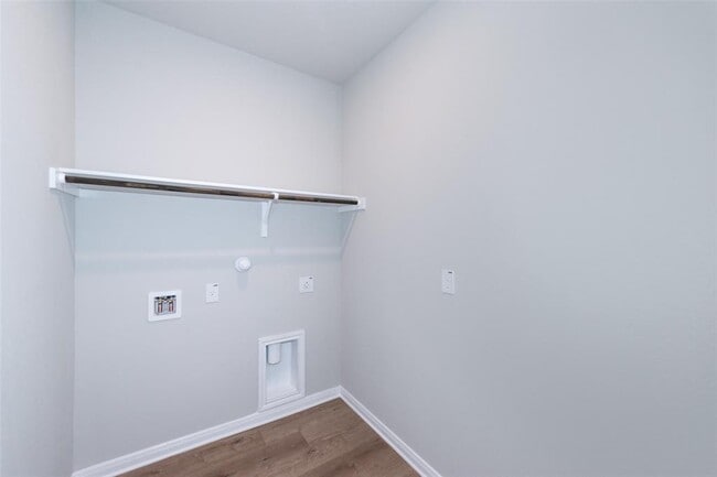 Building Photo - 403 Cross Barn Blvd