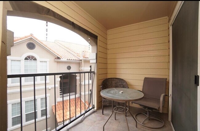 Building Photo - 3231 Allen Pkwy