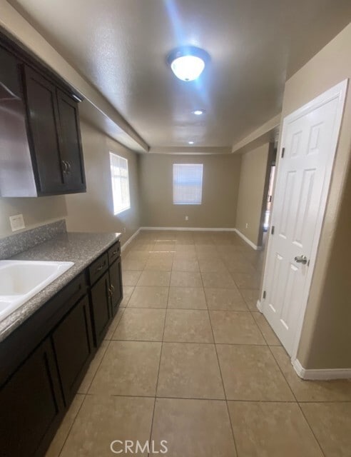 Building Photo - 635 E 79th St