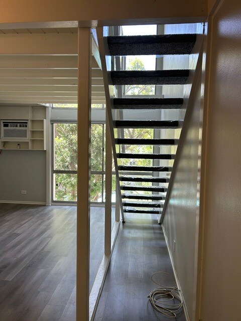 Building Photo - 1440 Veteran Ave