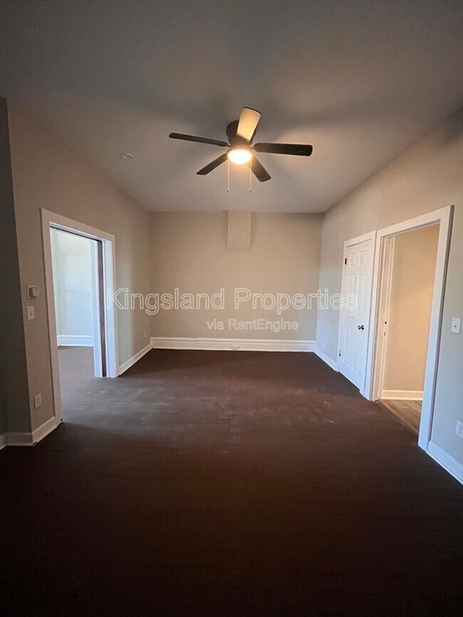 Building Photo - 4578 Evans Ave