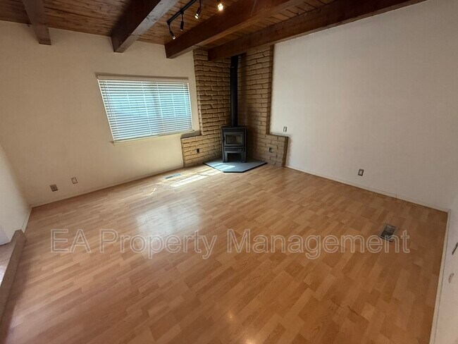 Building Photo - 1515 Marble Ave NW