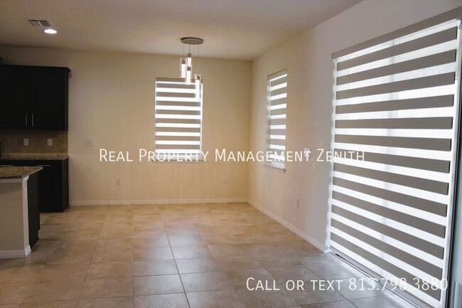 Building Photo - 33163 Sand Creek Dr