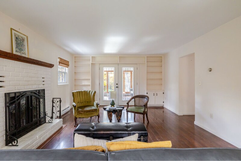 Building Photo - 230 Middle Rd