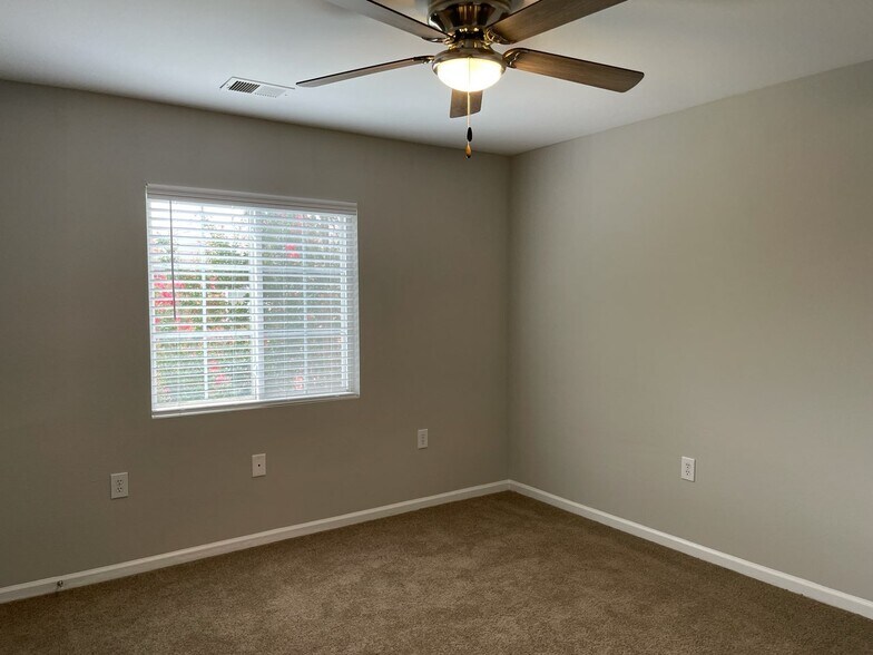 Featherstone Village Apartments 4916 Old Page Rd Durham NC 27703