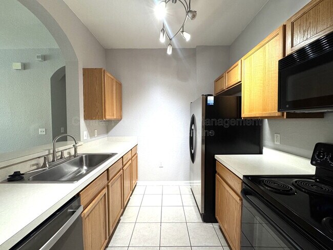 Building Photo - 8660 Buccilli Dr
