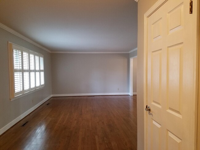 Building Photo - 406 Owens Dr