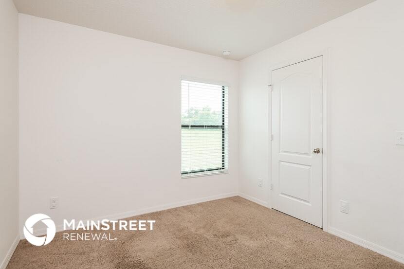 Building Photo - 1495 Swan Lake Cir