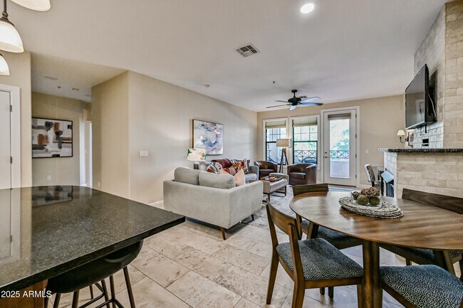 Building Photo - 7291 N SCOTTSDALE Rd