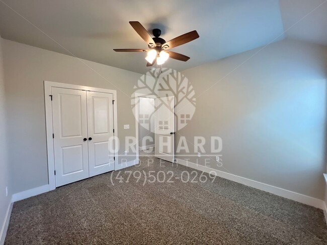 Building Photo - 591 Bradford Dr