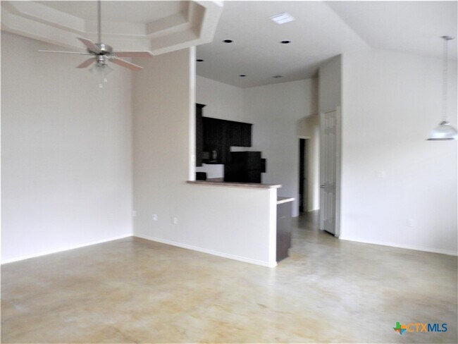 Building Photo - 331 Oelkers Dr