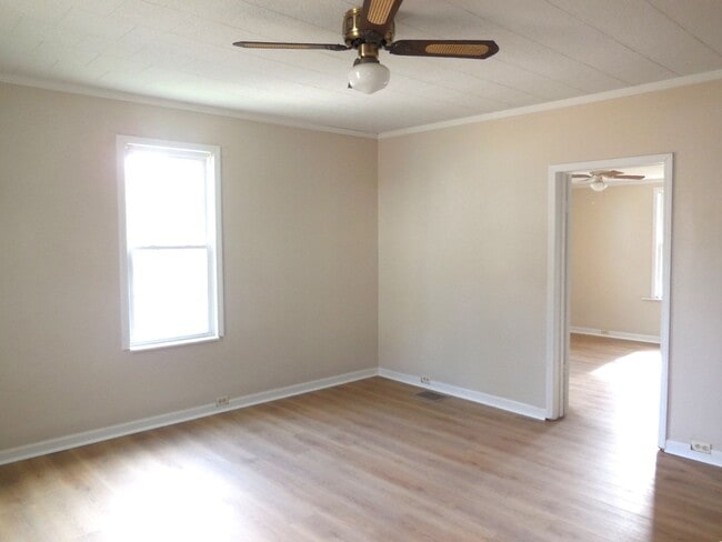 Building Photo - Two Bedroom Totally Rehabbed Home in Downt...