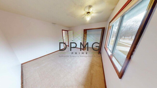 Building Photo - 114 Manchester Dr. DeWitt, MI 48820