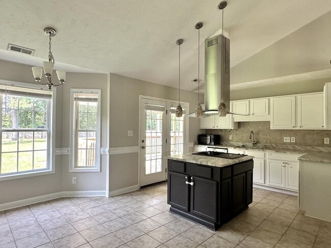 Building Photo - 124 Bayou Ct