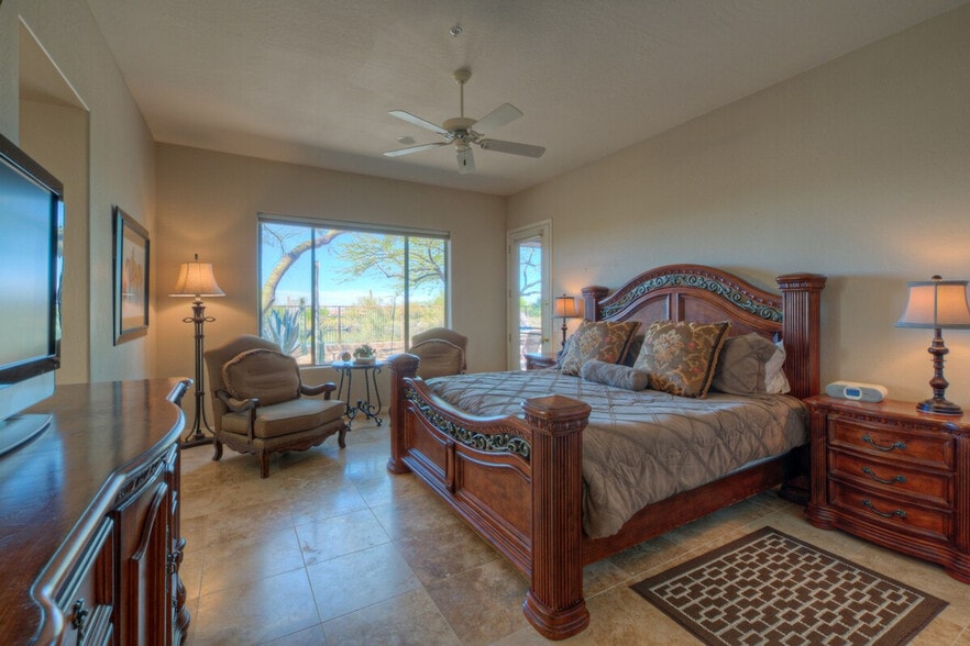 Building Photo - 7155 E Night Glow Cir