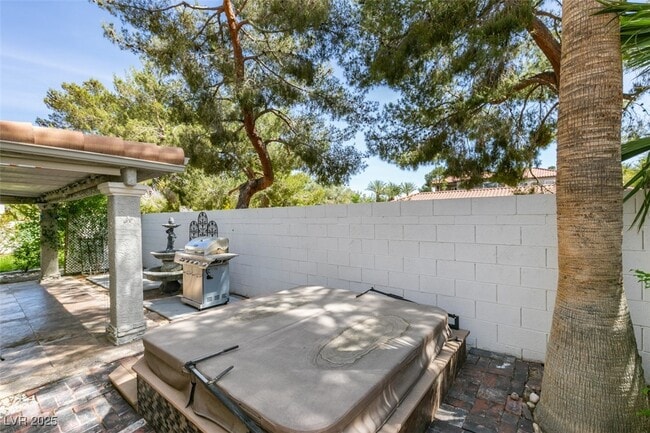 Building Photo - 9201 Buckhaven Dr