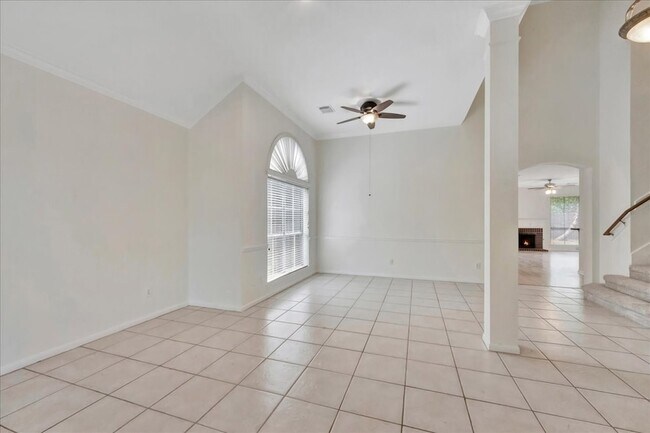 Building Photo - 14010 Hazel Ridge Ct
