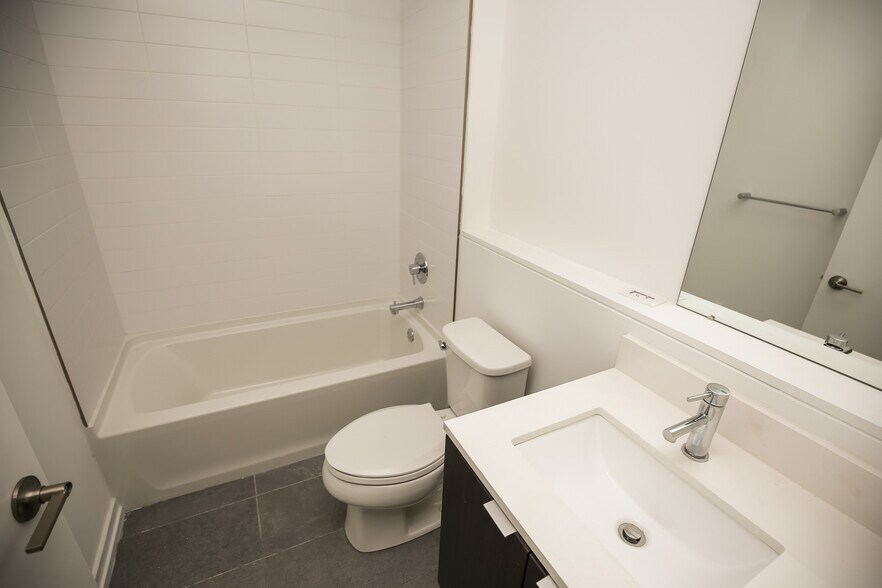 Building Photo - 1244 Lecount St