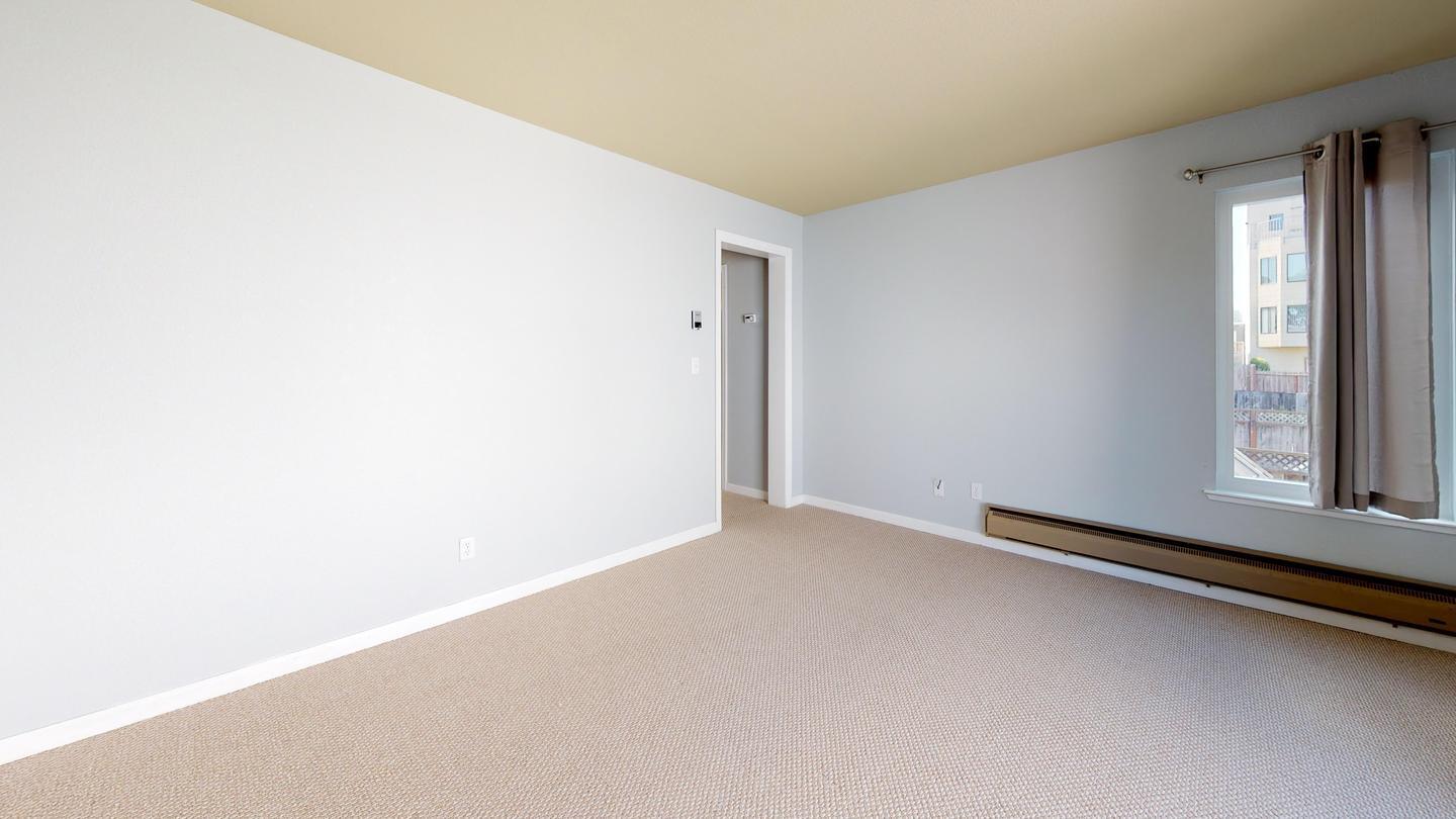 Building Photo - 2008 Judah St